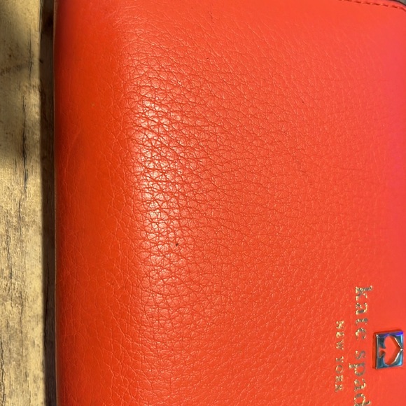 Rarely used Kate Spade Leather Wallet - Picture 5 of 8